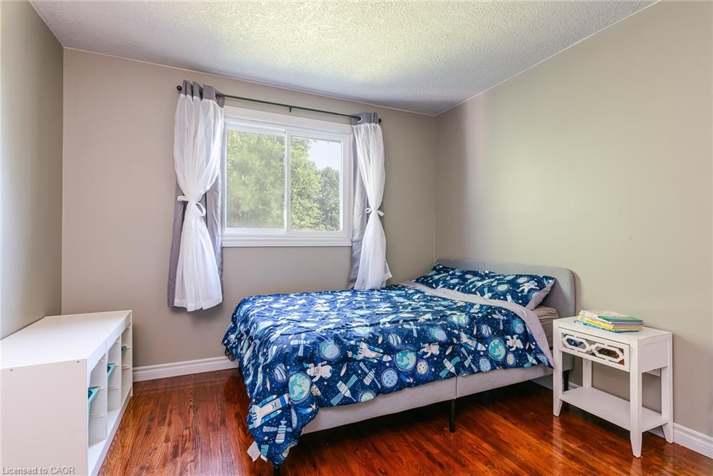 162 Parkside Drive E Property Photo 45