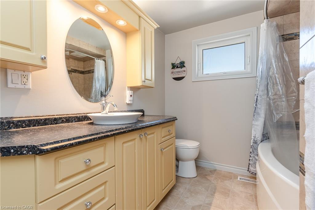 162 Parkside Drive E Property Photo 47
