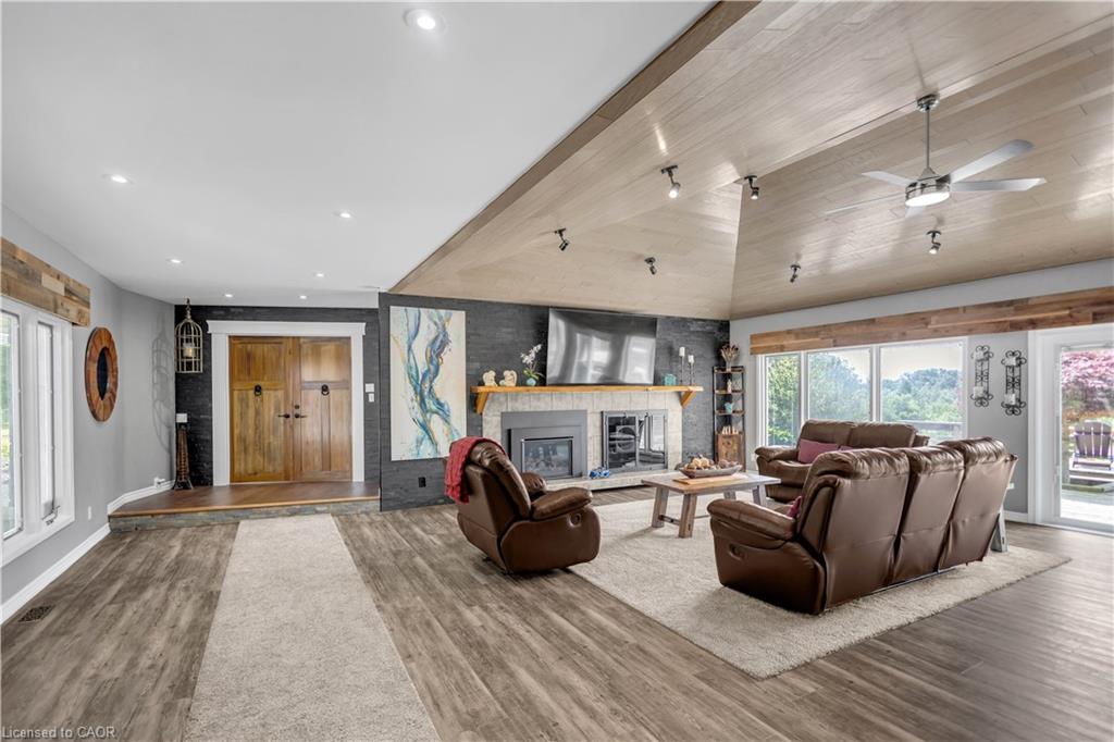 1285 Cockshutt Road Property Photo 8