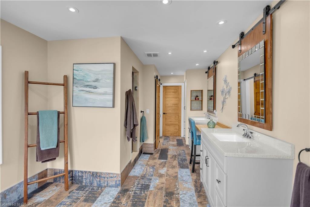 1285 Cockshutt Road Property Photo 19