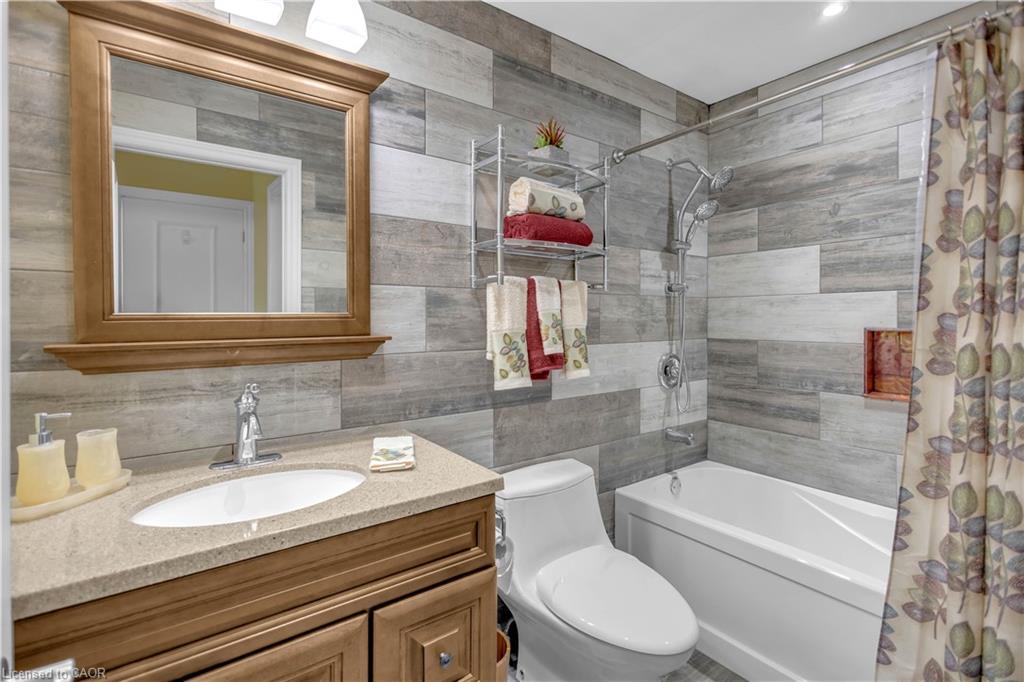 1285 Cockshutt Road Property Photo 35