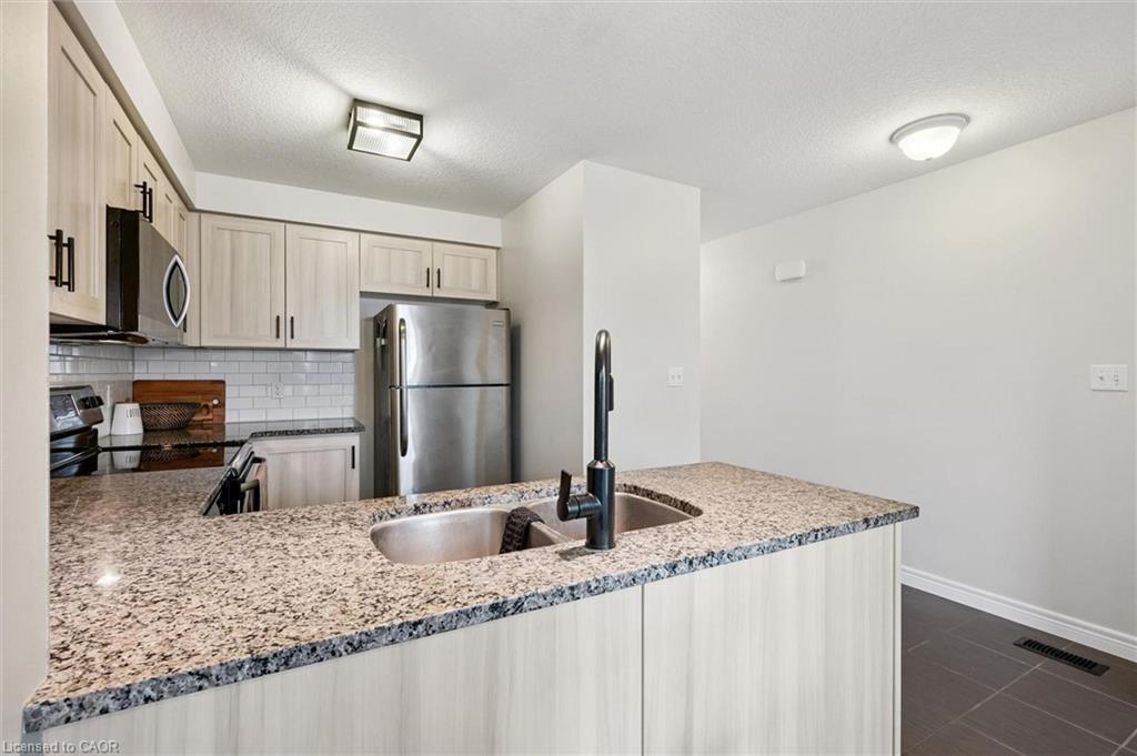 A-634 Woodlawn Road E Property Photo 4