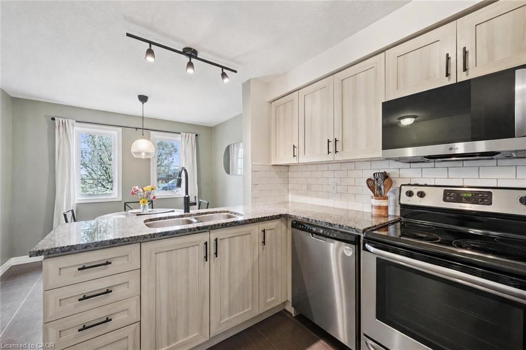 A-634 Woodlawn Road E Property Photo 7