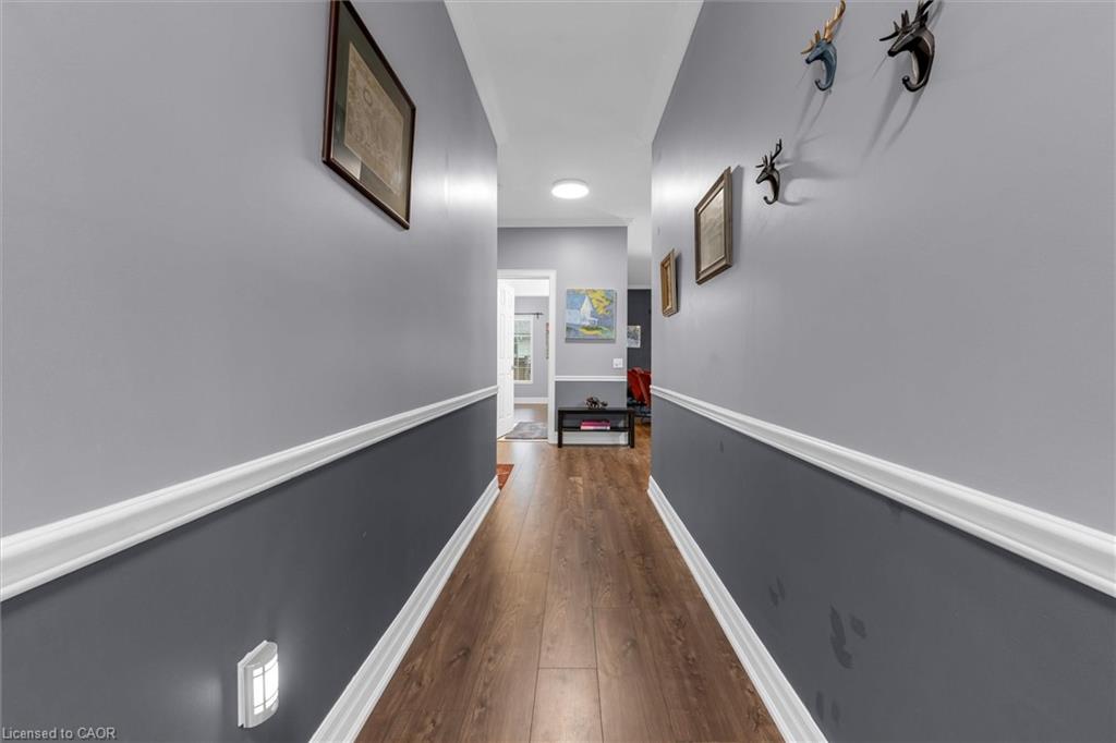 149 Silverbirch Boulevard Property Photo 3