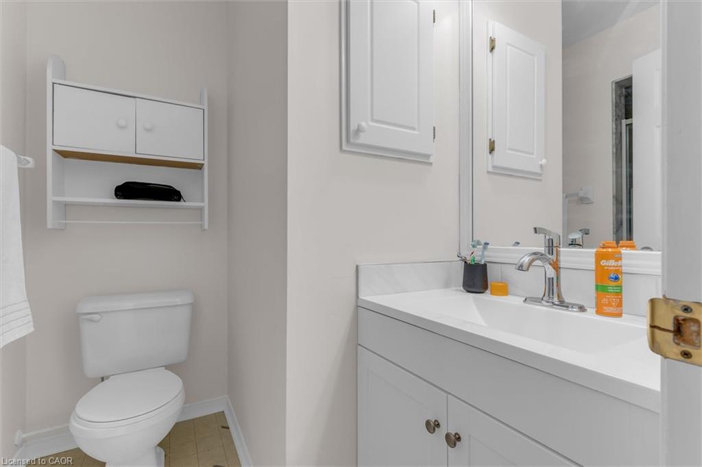 149 Silverbirch Boulevard Property Photo 20
