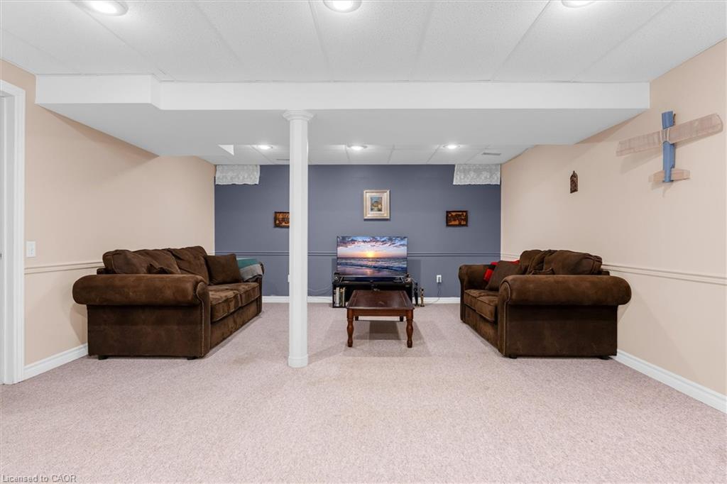 149 Silverbirch Boulevard Property Photo 25