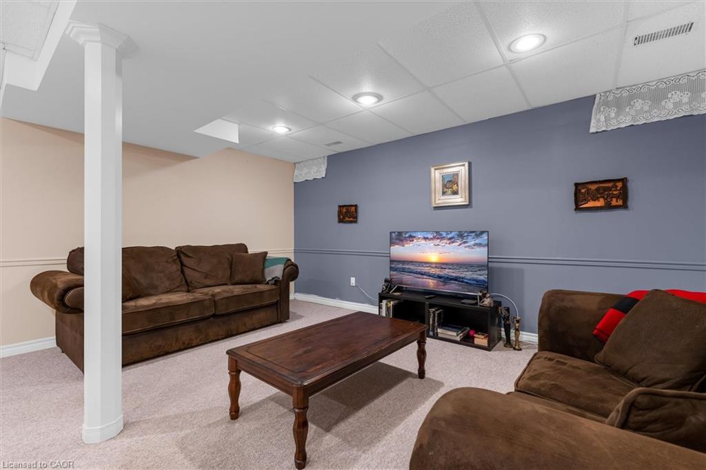 149 Silverbirch Boulevard Property Photo 26