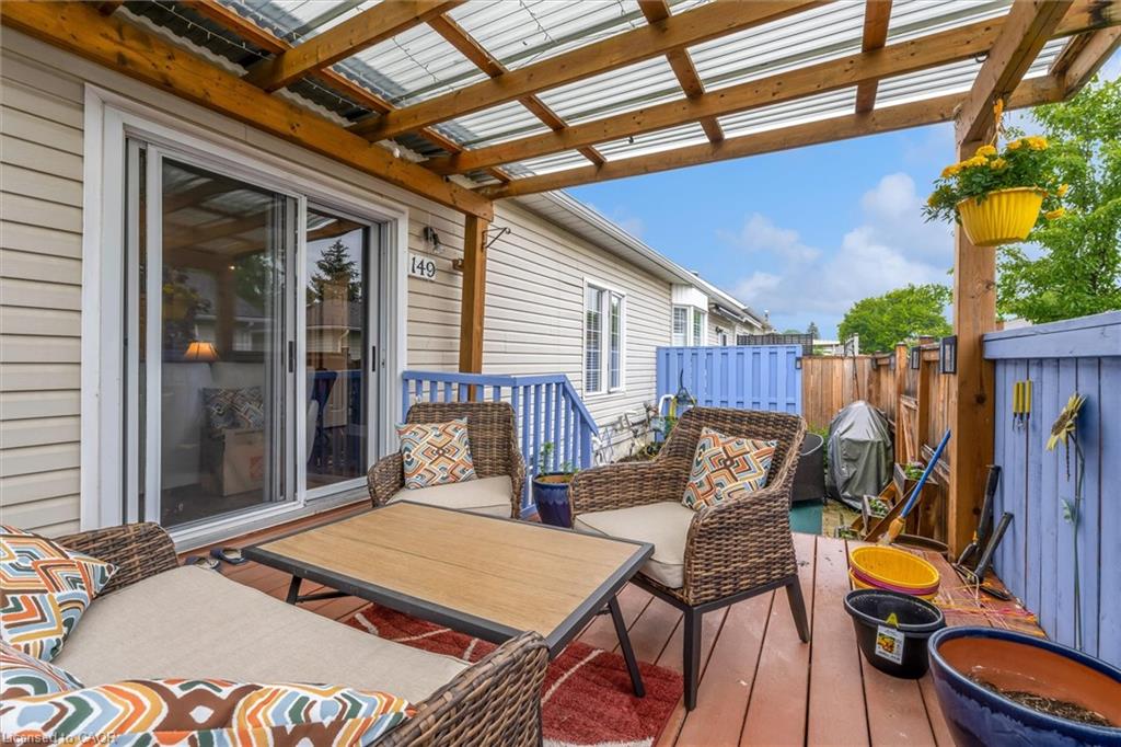 149 Silverbirch Boulevard Property Photo 31