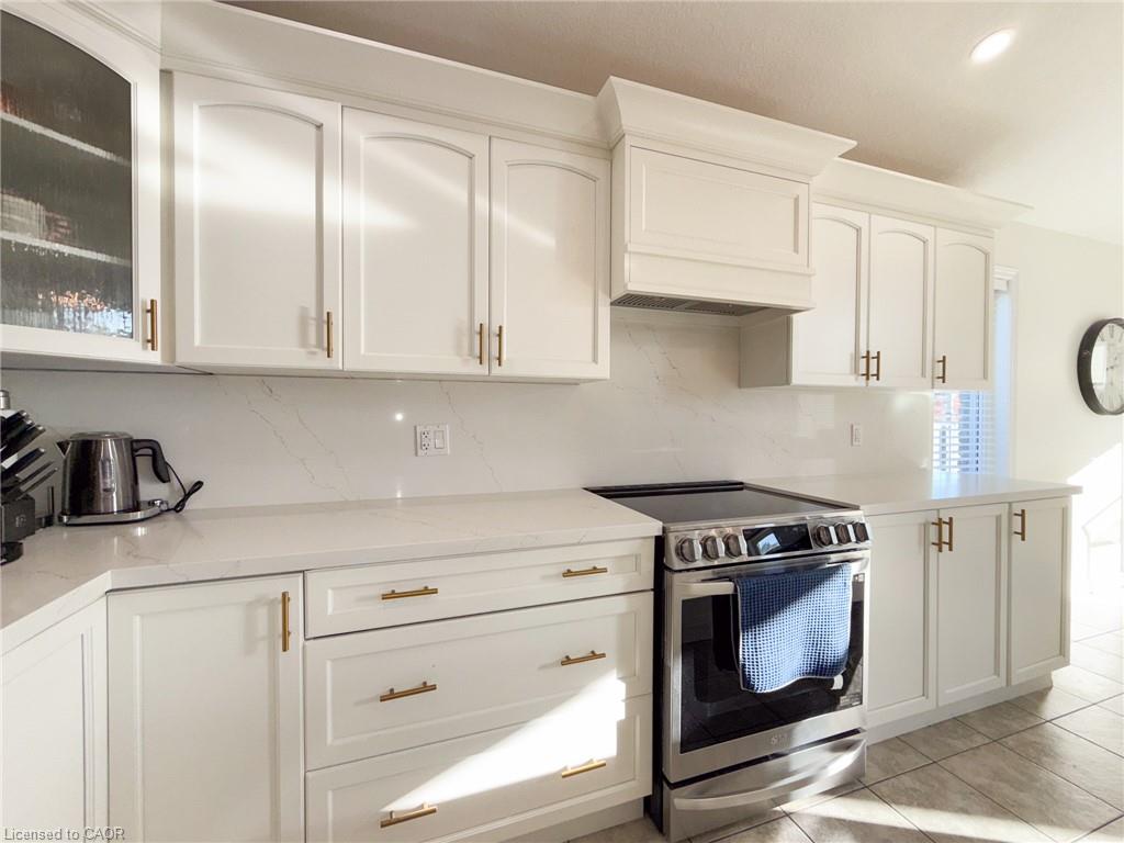 2 Kim Lane Property Photo 12