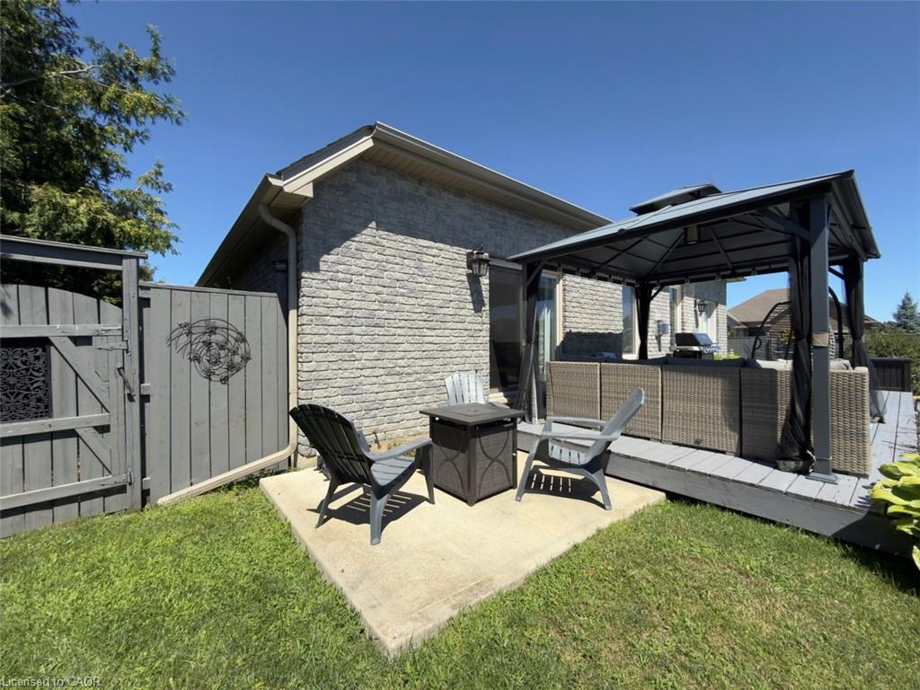 2 Kim Lane Property Photo 45