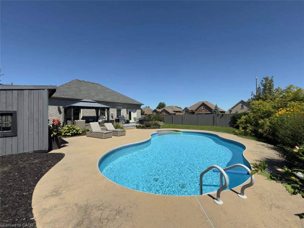 2 Kim Lane Property Photo 46