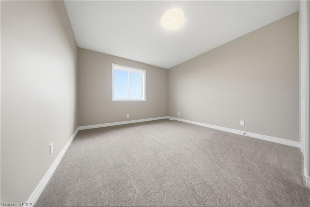 251 Lafayette Street E Property Photo 11