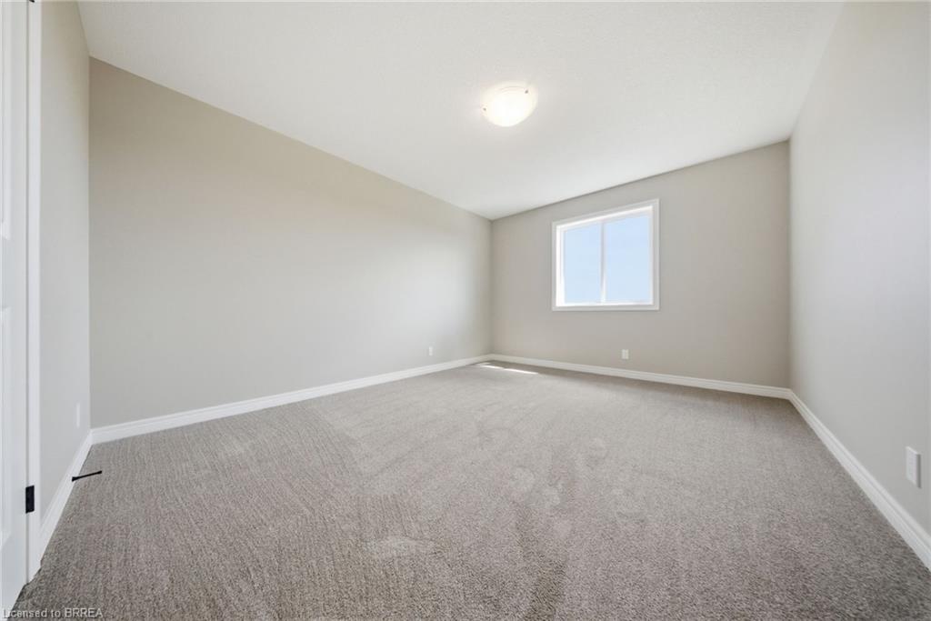 251 Lafayette Street E Property Photo 12