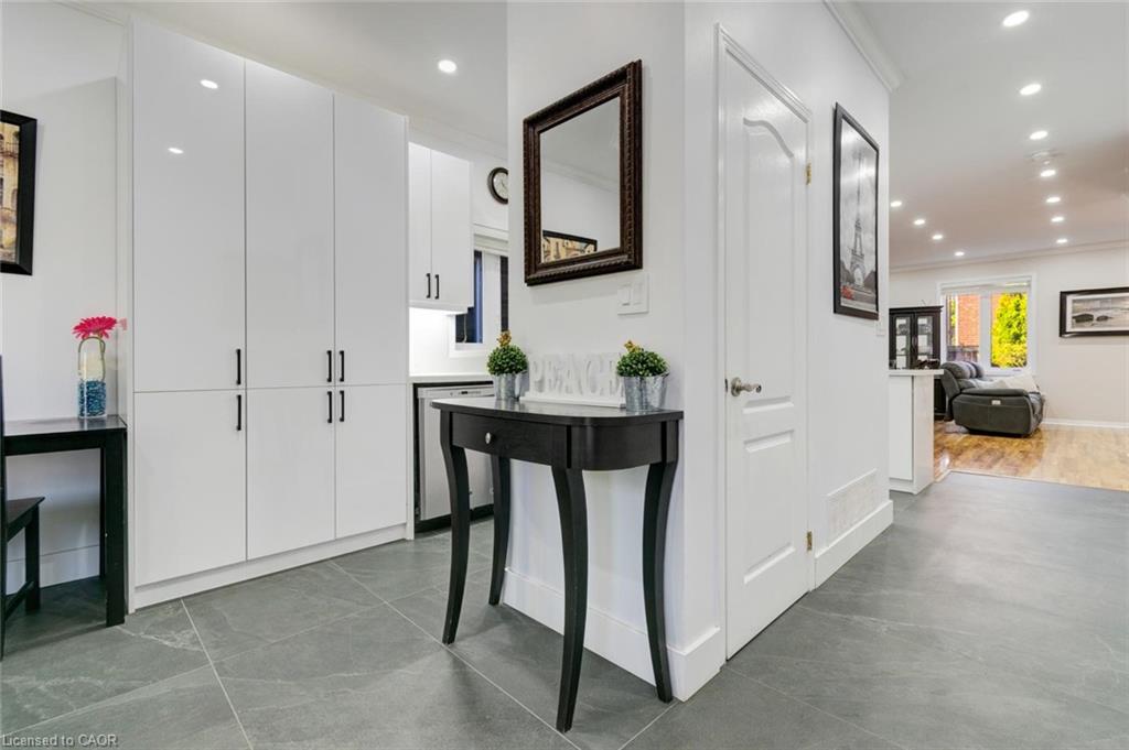 33 Panorama Way Property Photo 9