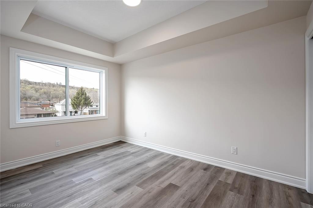 3a-259 King Street E Property Photo 14