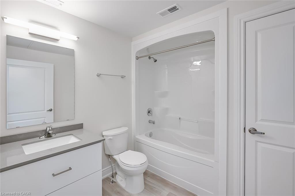 3a-259 King Street E Property Photo 16