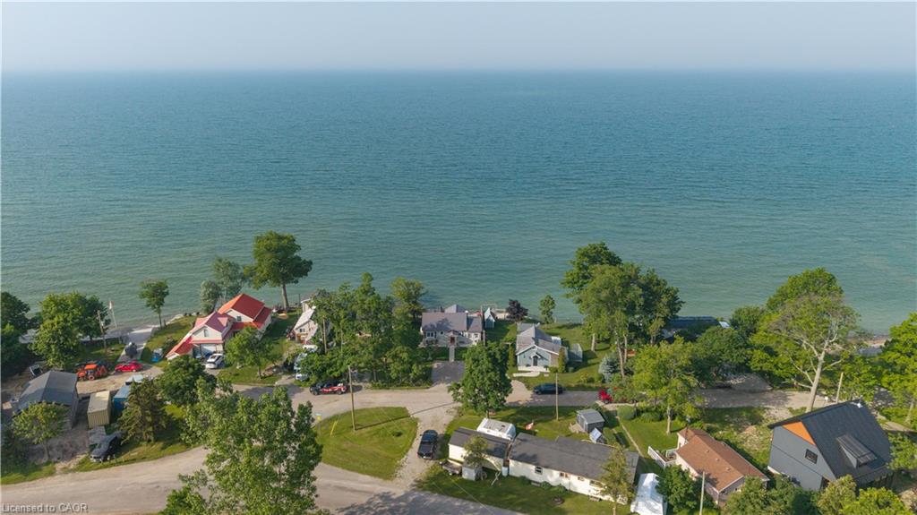 7 Shoreline Trail Property Photo 5