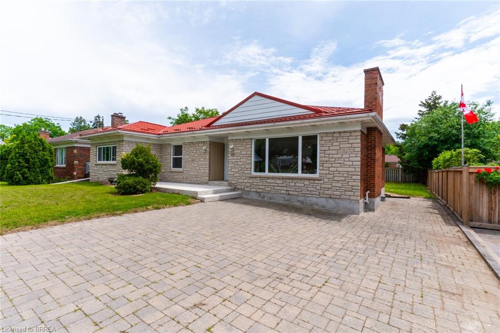 107 Queensway Drive Property Photo 4