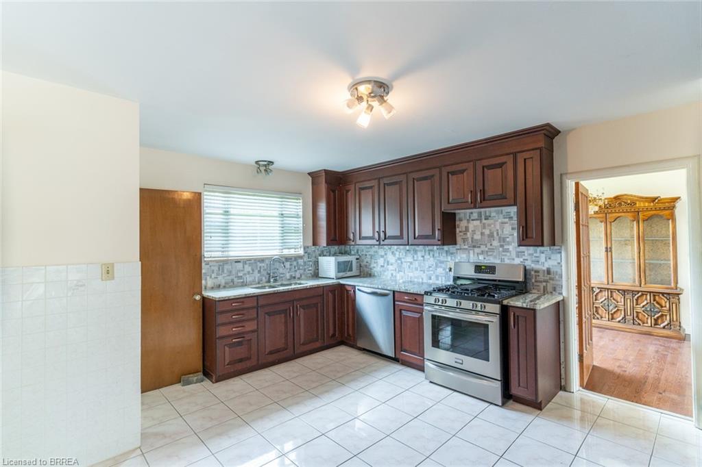 107 Queensway Drive Property Photo 10