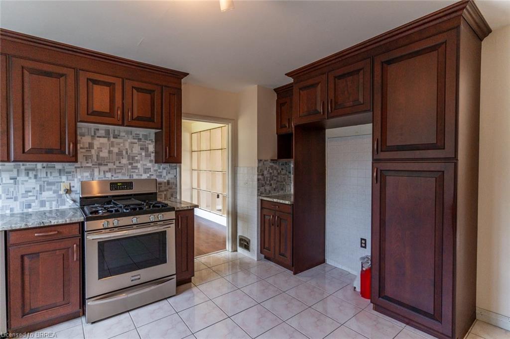 107 Queensway Drive Property Photo 12