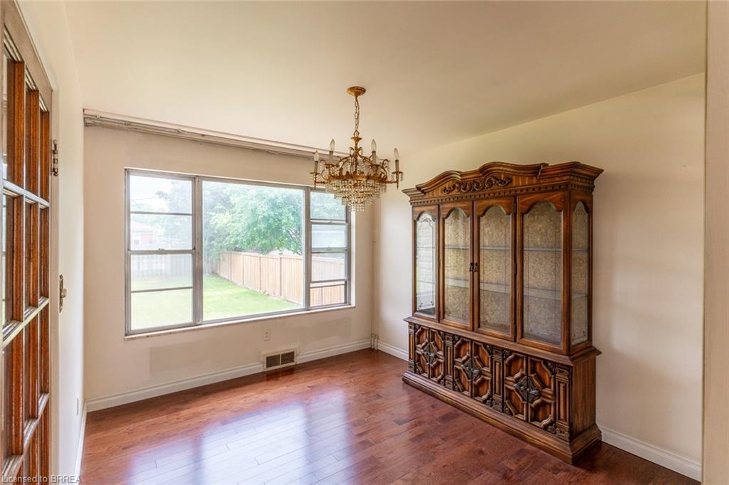 107 Queensway Drive Property Photo 14