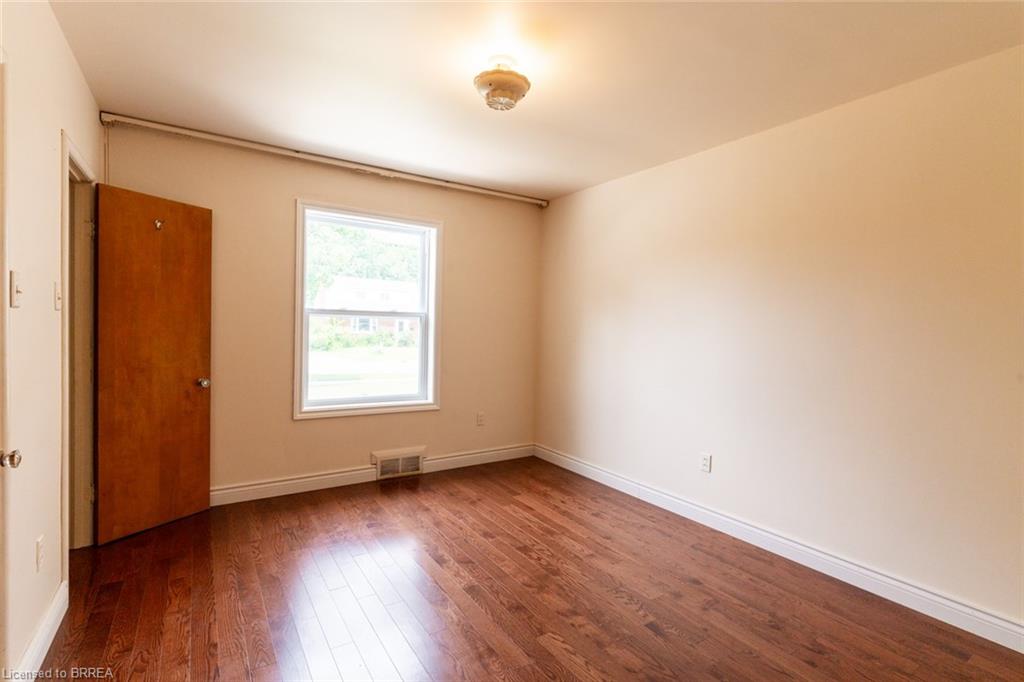 107 Queensway Drive Property Photo 15