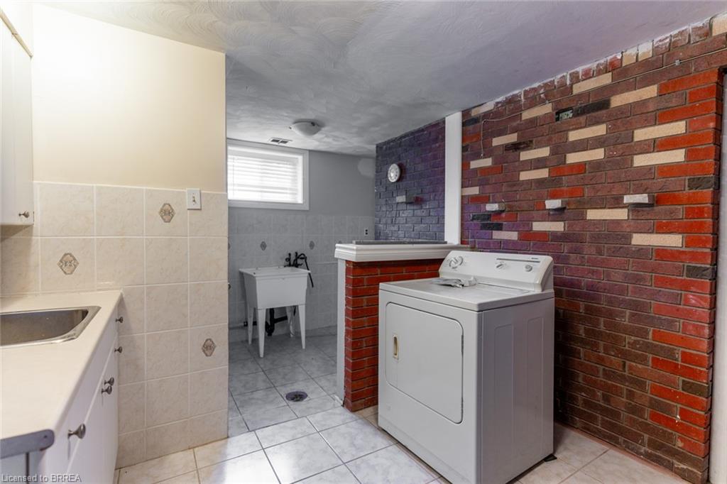 107 Queensway Drive Property Photo 23