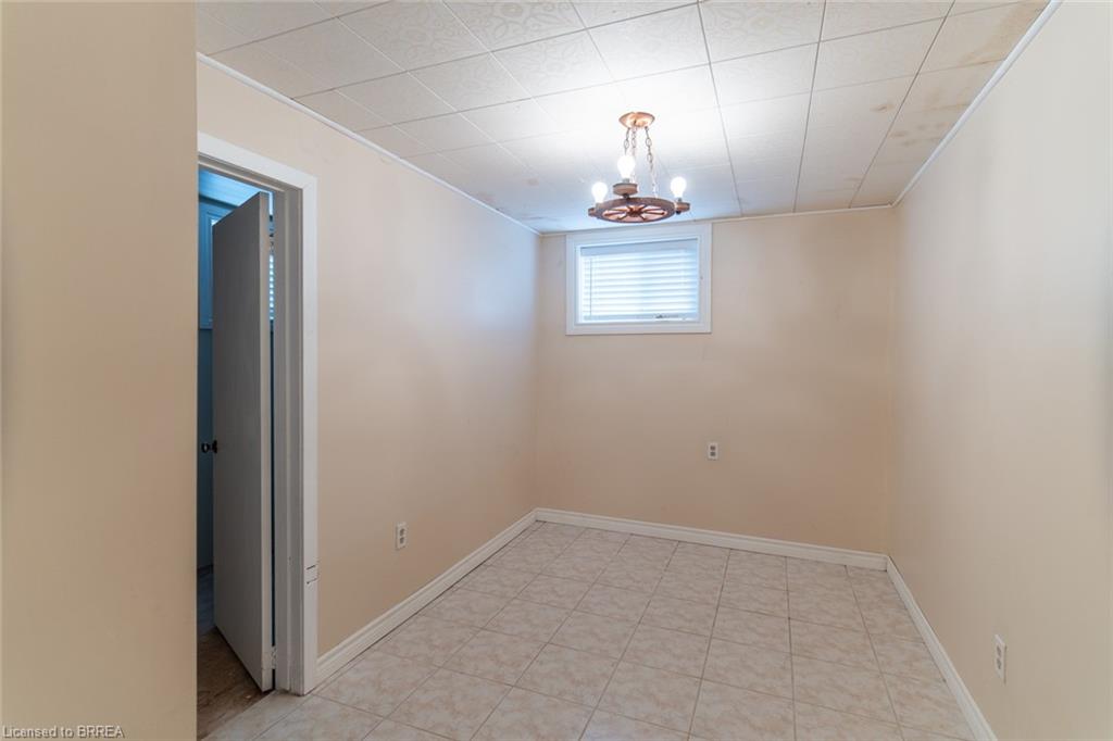 107 Queensway Drive Property Photo 24