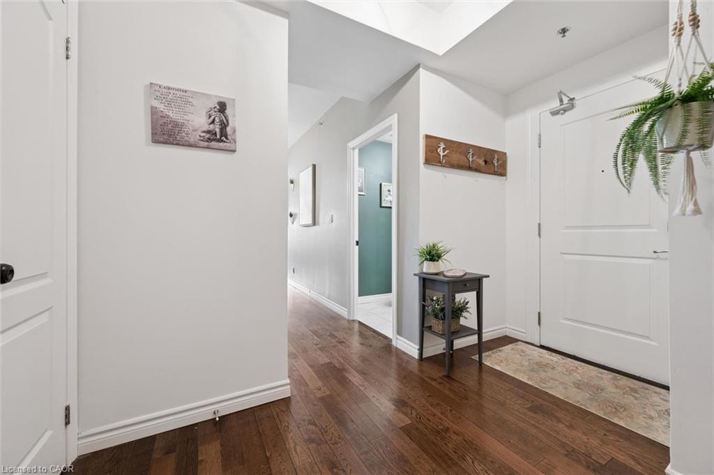 208-34 Plains Road E Property Photo 7