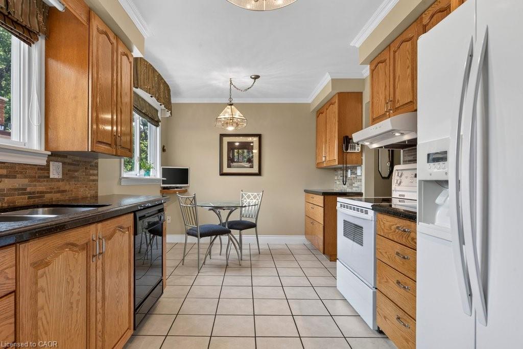 409 Mohawk Road W Property Photo 12