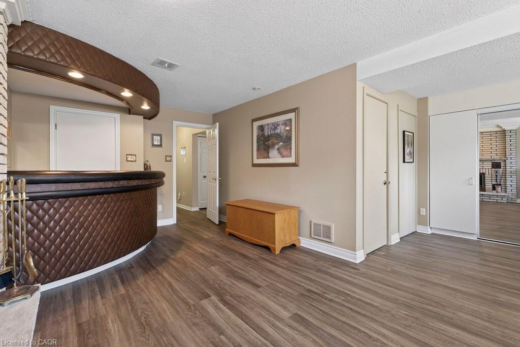 409 Mohawk Road W Property Photo 29