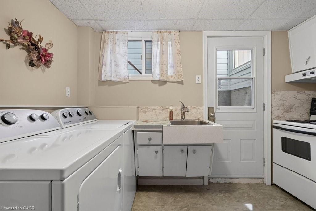 409 Mohawk Road W Property Photo 33