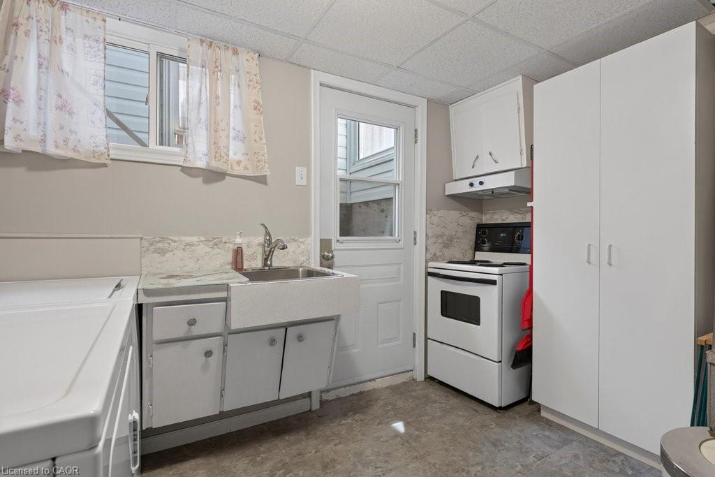 409 Mohawk Road W Property Photo 34
