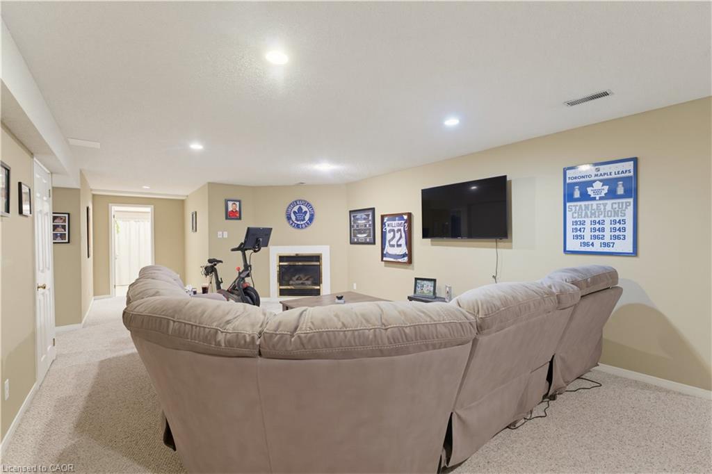 56 Windrush Trail Property Photo 32