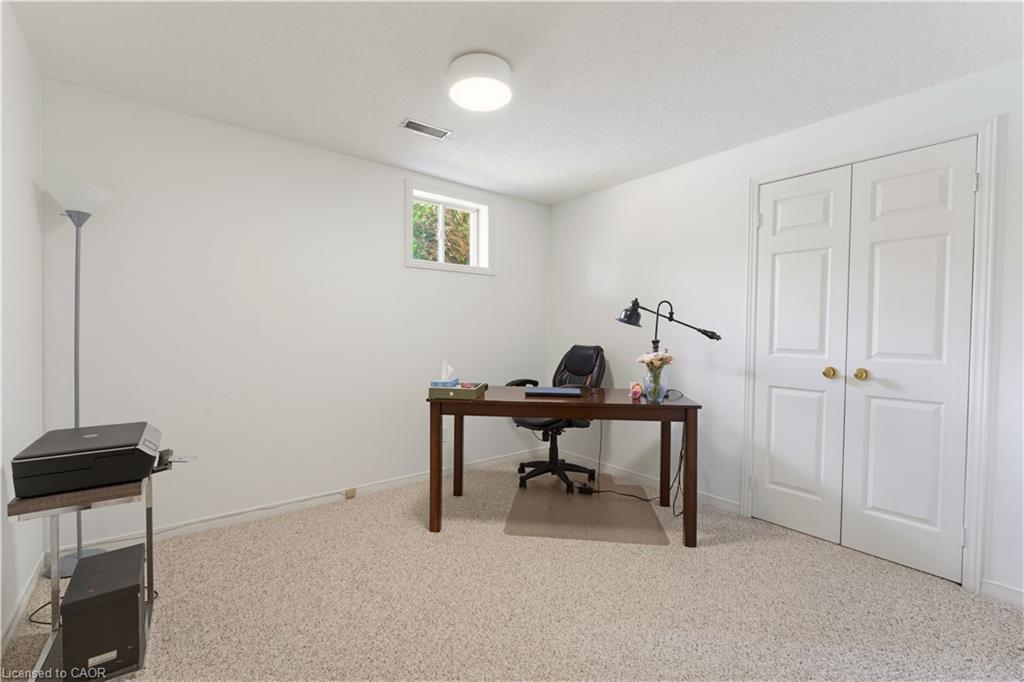 56 Windrush Trail Property Photo 37