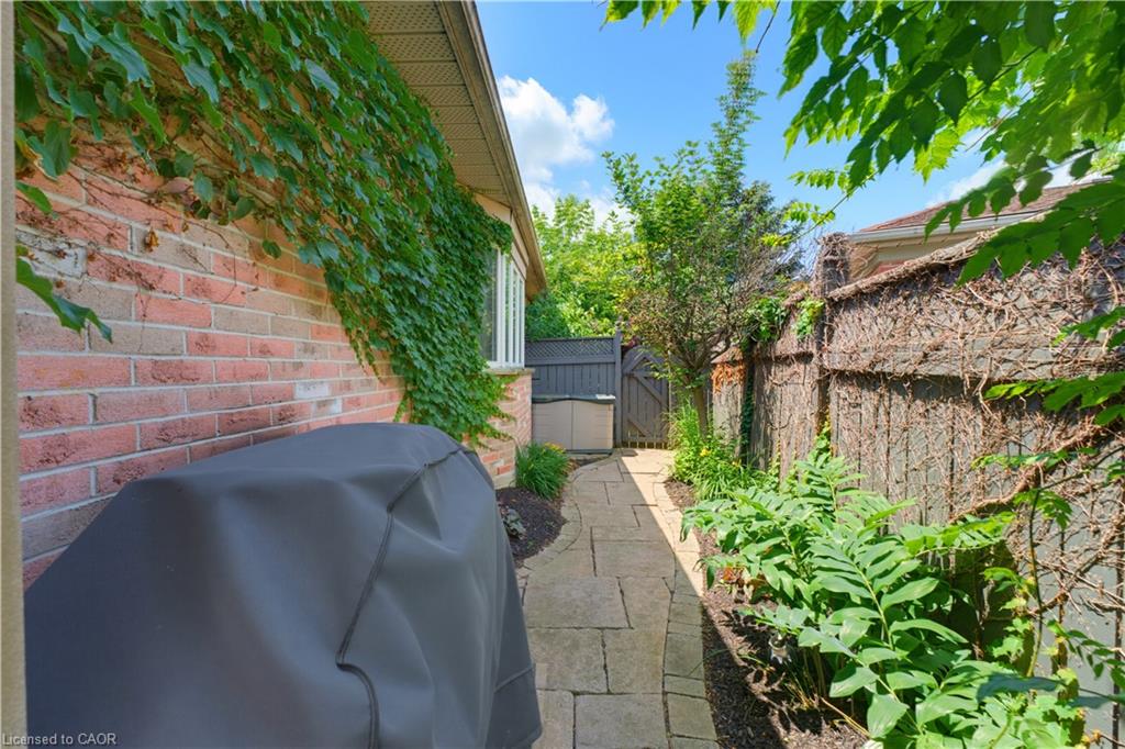 56 Windrush Trail Property Photo 40