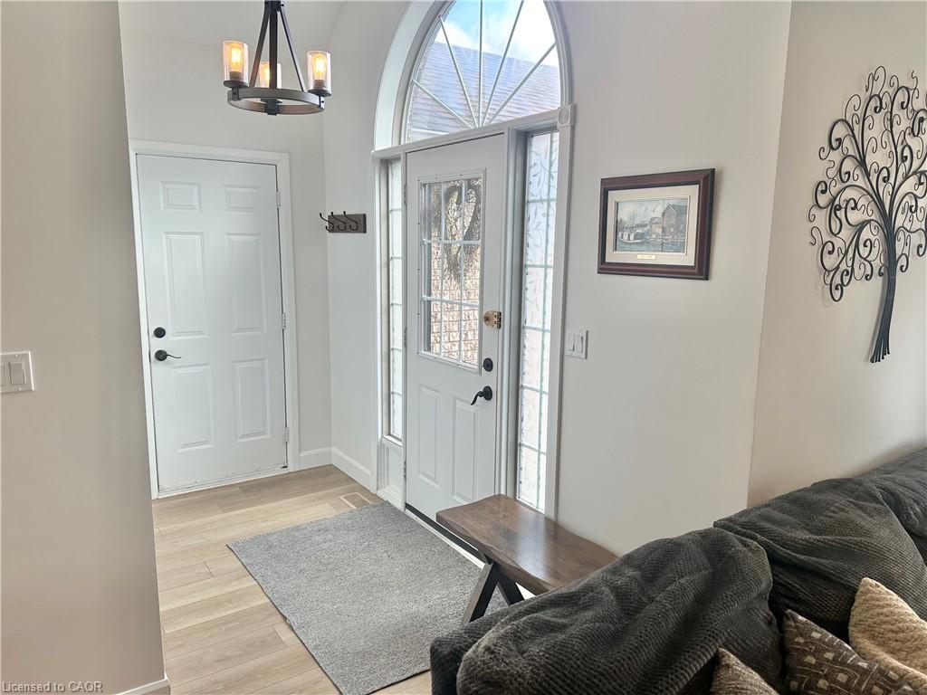 7 Spruce Grove Court Property Photo 5