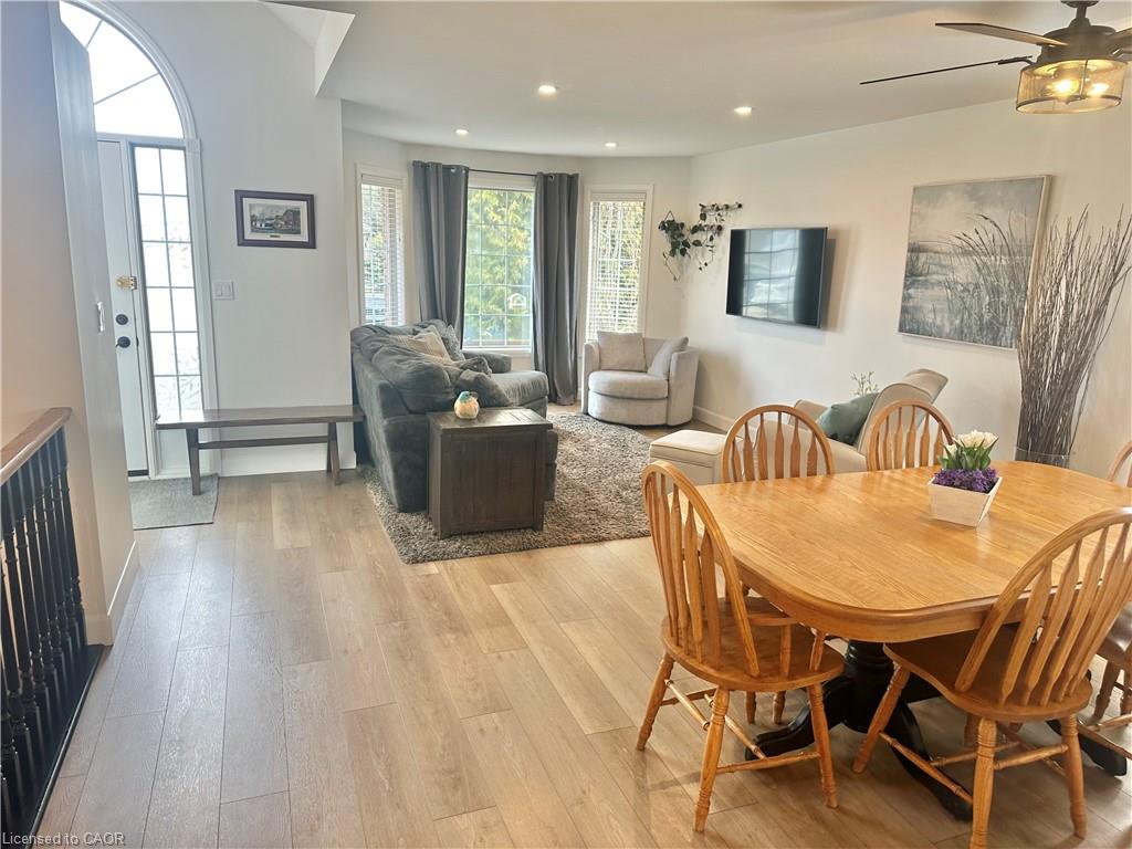 7 Spruce Grove Court Property Photo 6