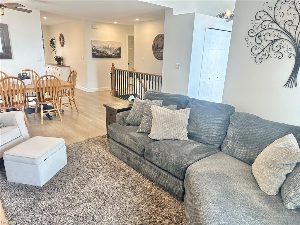 7 Spruce Grove Court Property Photo 10