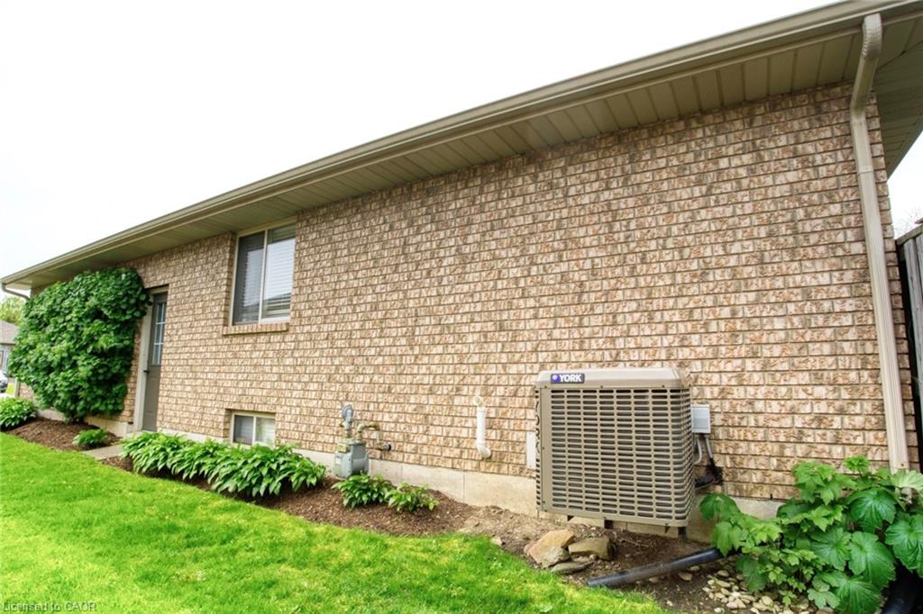 7 Spruce Grove Court Property Photo 39