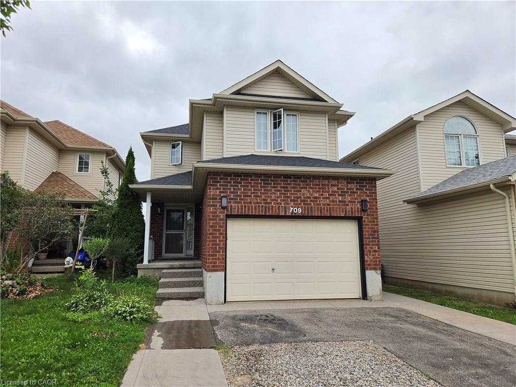 709 Windflower Crescent Property Photo 1