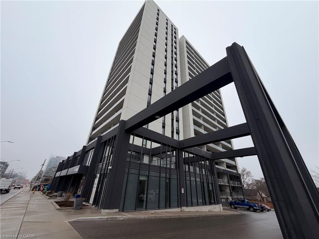 301-741 King Street W Property Photo 1
