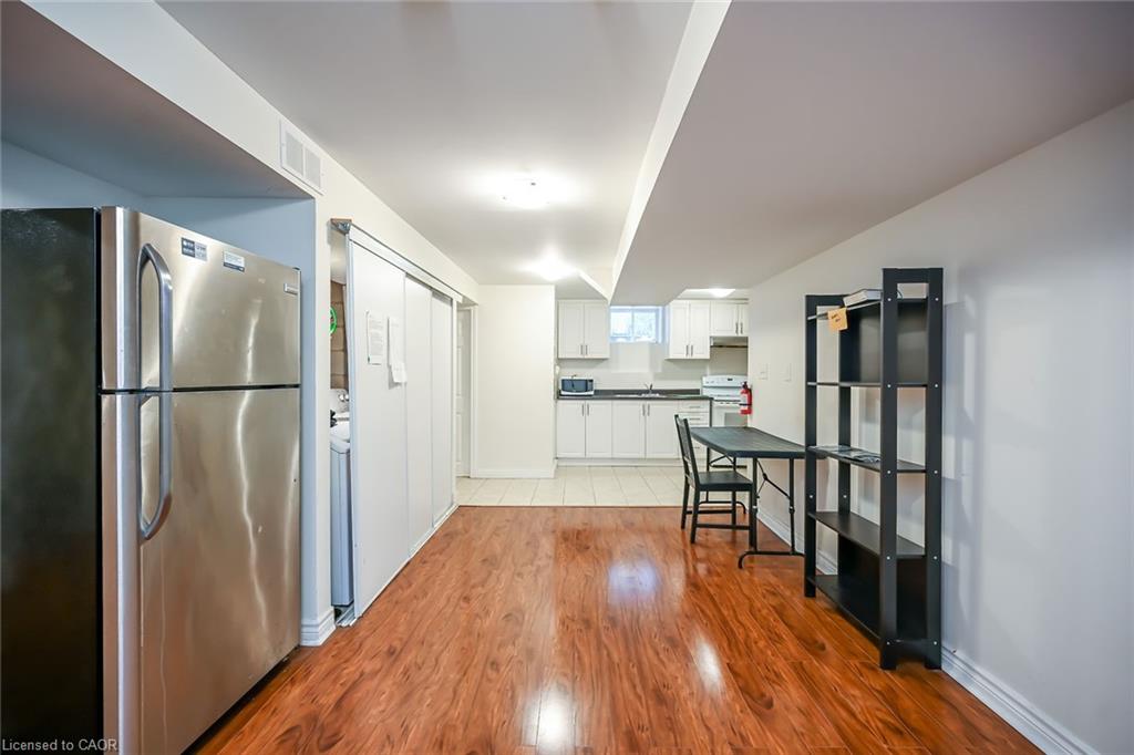 17 West Park Avenue Property Photo 2