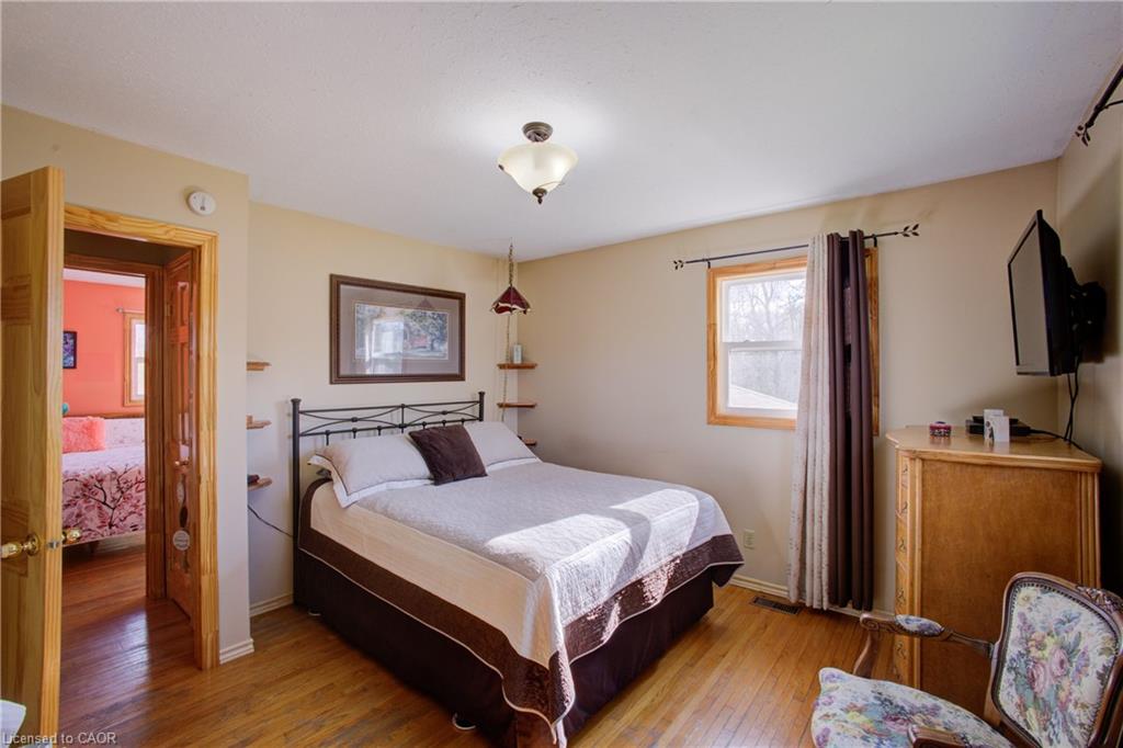 375729 6th Line Property Photo 25