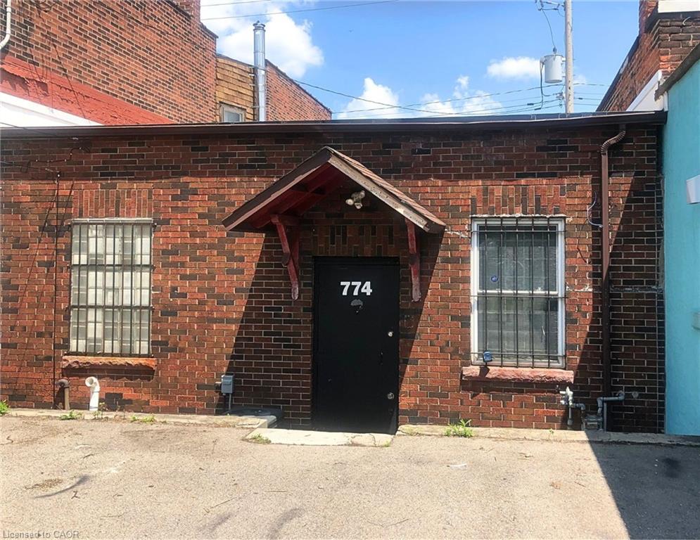 774 Barton Street E Property Photo 10