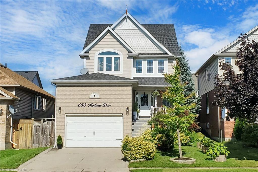 658 Mortimer Drive Property Photo 3