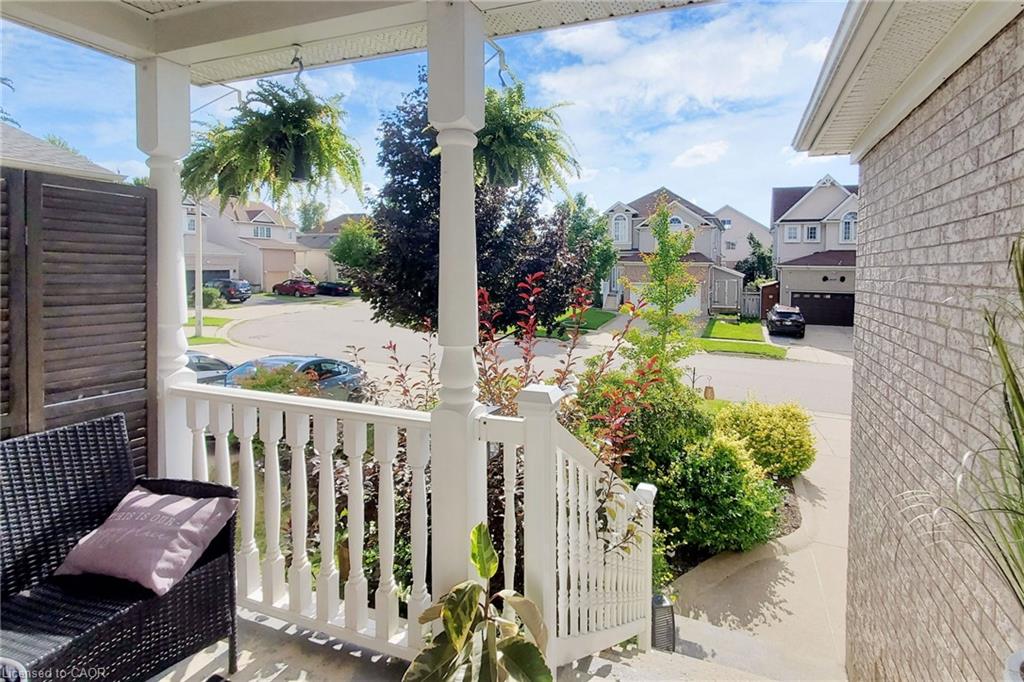 658 Mortimer Drive Property Photo 4