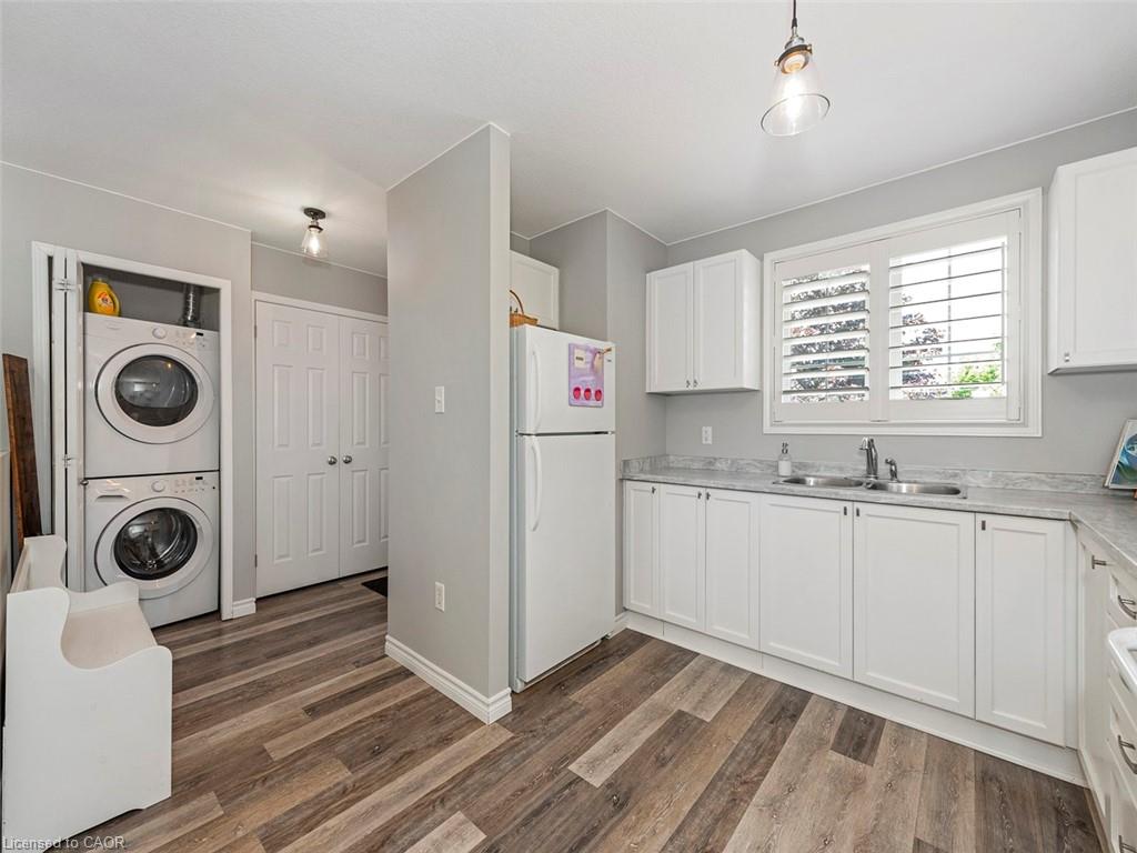 15 Powell Lane Property Photo 8