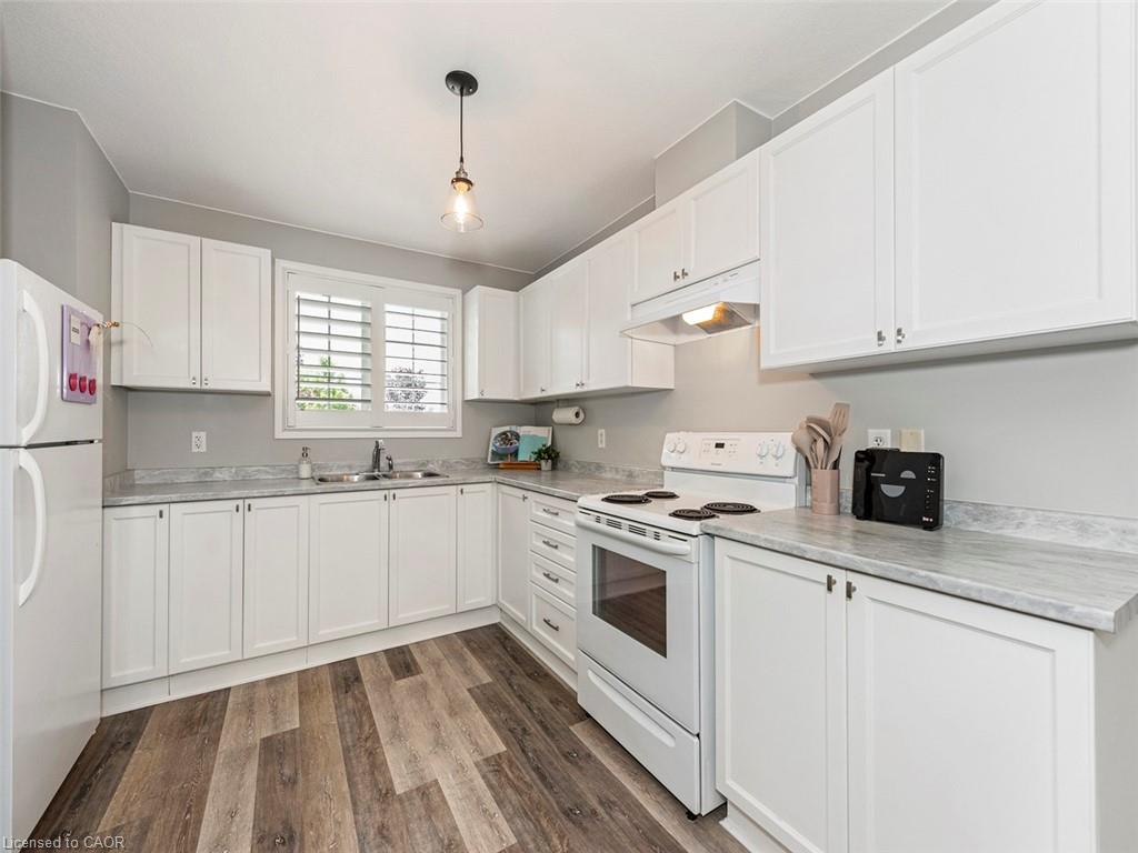 15 Powell Lane Property Photo 10