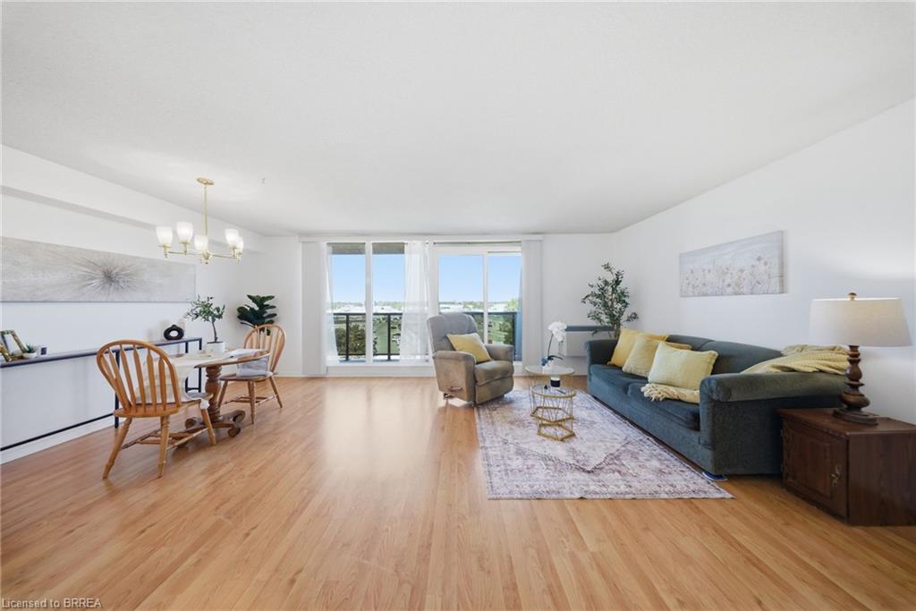 716-9 Bonheur Court Property Photo 4